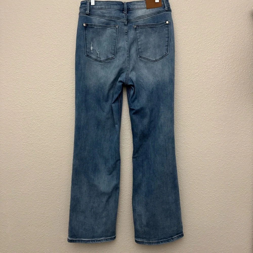 Judy Blue 90's Straight Fit Distressed Denim Jeans Size 13/31 - Picture 6 of 13